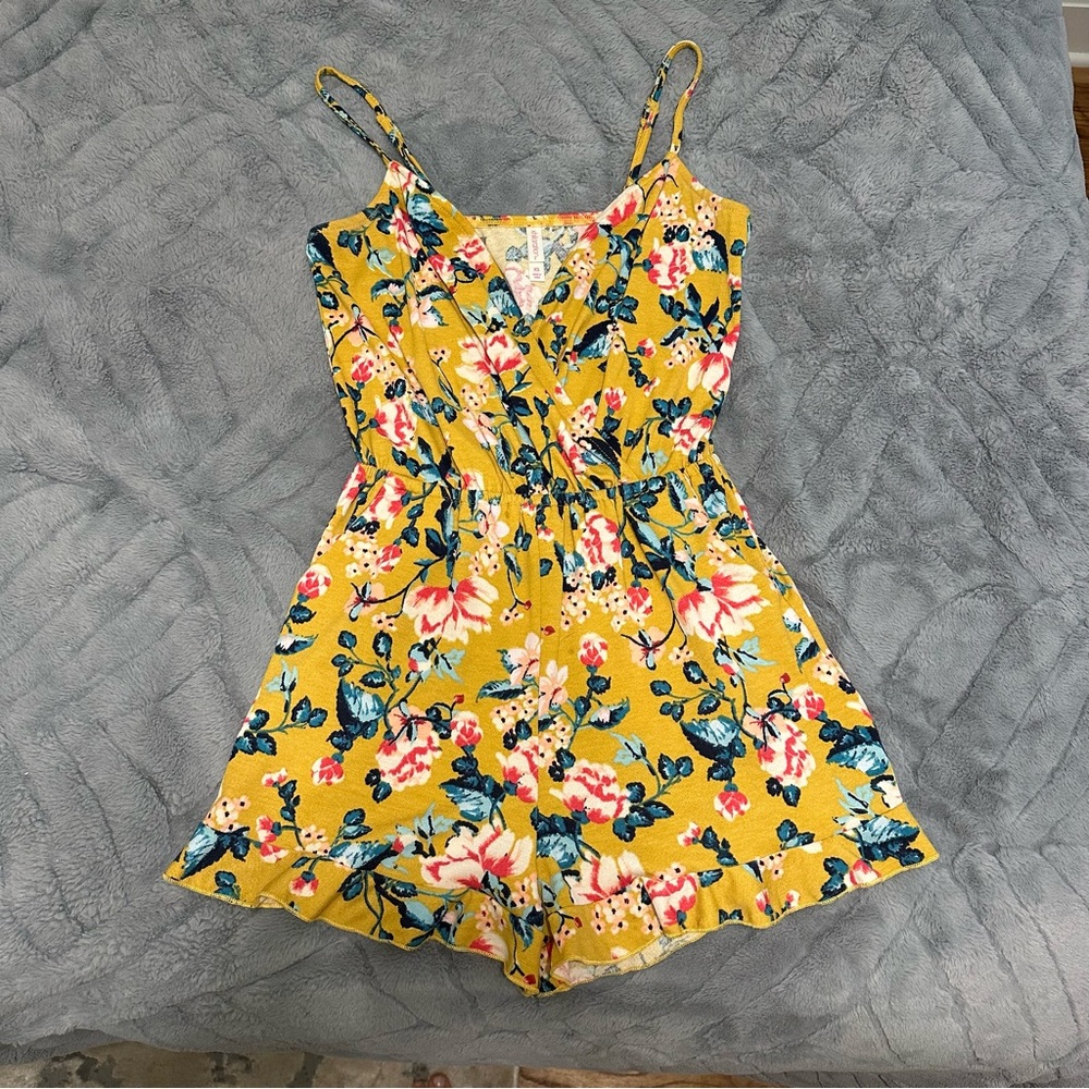 FLORAL YELLOW ROMPER SIZE XS
